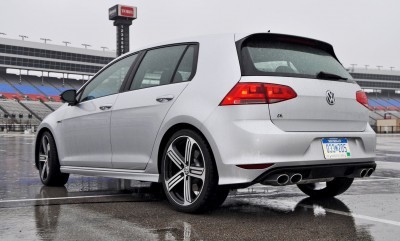 2015 Volkswagen Golf R Review 31