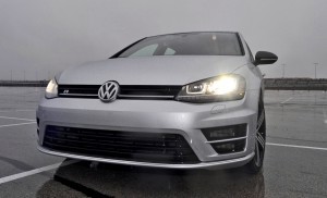 2015 Volkswagen Golf R Review 40