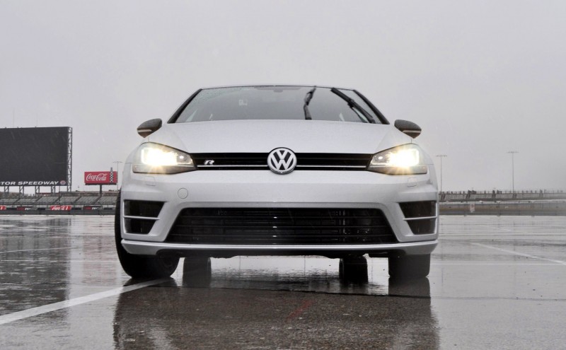 2015 Volkswagen Golf R Review 51