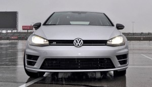 2015 Volkswagen Golf R Review 7