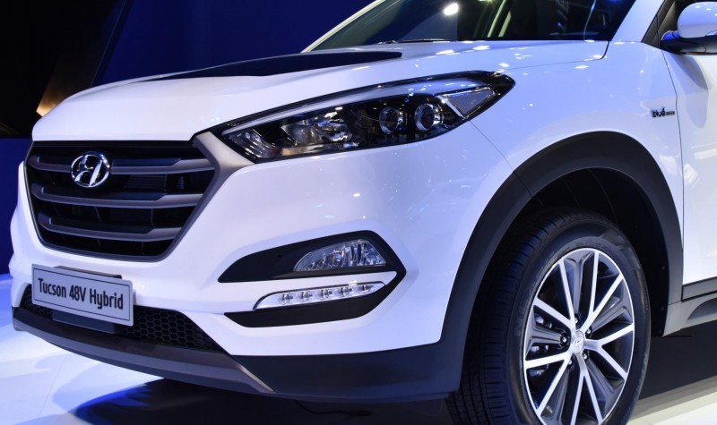 2016 Hyundai Tucson 48-Volt PHEV 2