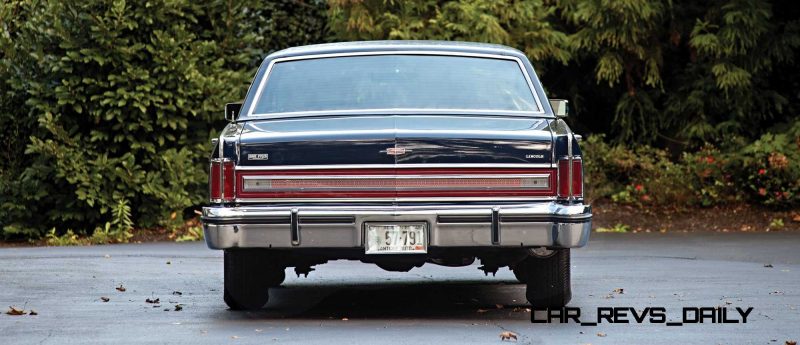 1977 Lincoln Continental Town Car 13