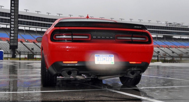 2015 Dodge Challenger SRT HELLCAT  33