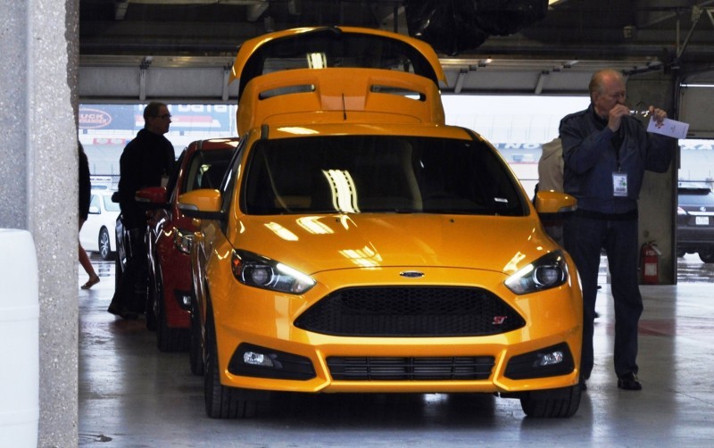 2015 Ford Focus ST Tangerine Scream ST2 Pack 81