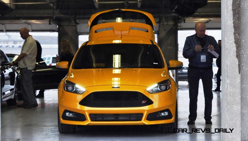 2015 Ford Focus ST Tangerine Scream ST2 Pack 82