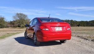 2015 Hyundai Accent GLS Sedan 30