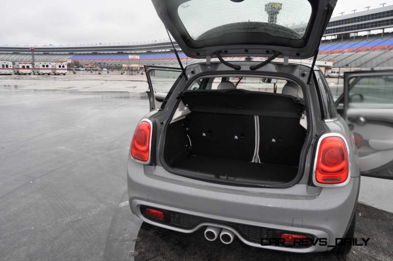 2015 MINI Cooper S Hardtop 4-Door Interior 11