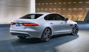 2016 Jaguar XF 22