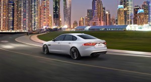 2016 Jaguar XF 31