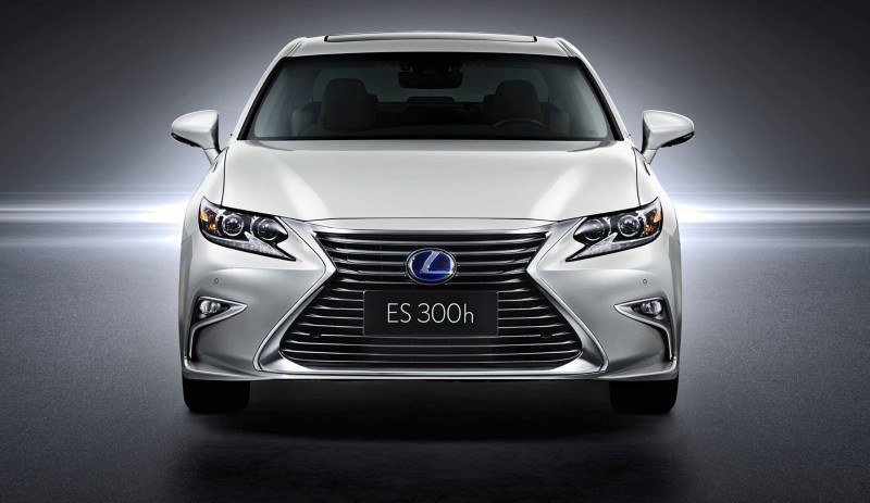 2016 Lexus ES 10