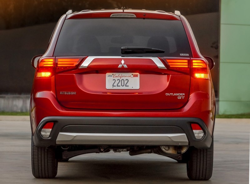 2016 Mitsubishi Outlander 17