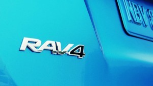 2016 Toyota RAV4 Hybrid 13