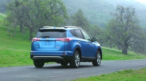 2016 Toyota RAV4 Hybrid 2