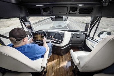 World Premiere Freightliner Inspiration Truck