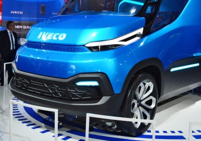 2015 IVECO Vision Concept Van 23