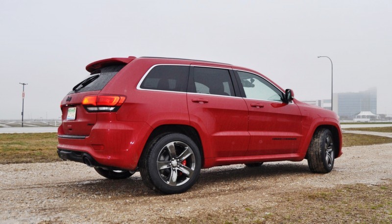 2015 Jeep Grand Cherokee SRT  31