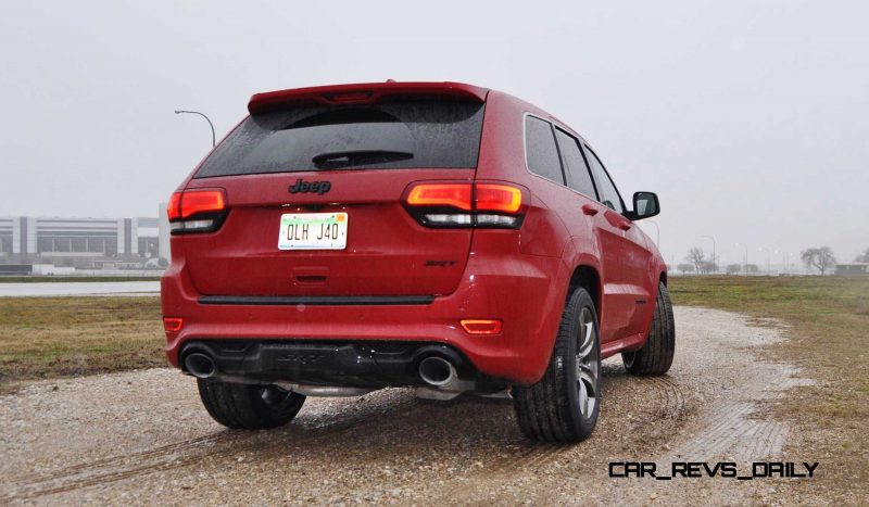 2015 Jeep Grand Cherokee SRT  35