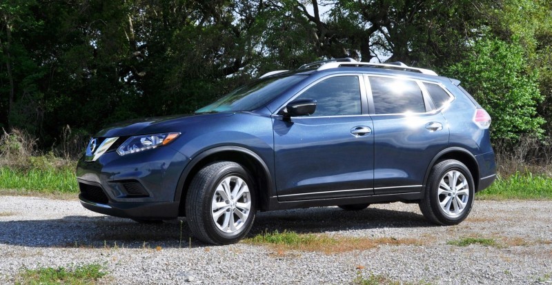 2015 Nissan Rogue SV 1