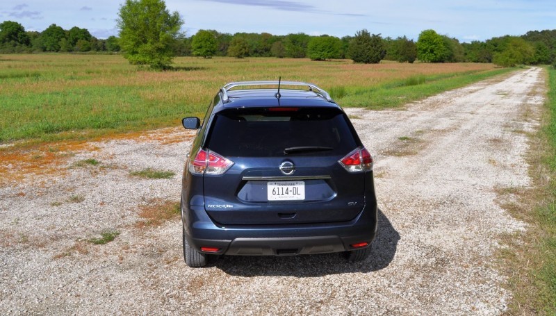 2015 Nissan Rogue SV 11