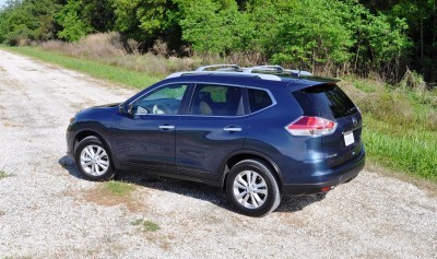 2015 Nissan Rogue SV 12