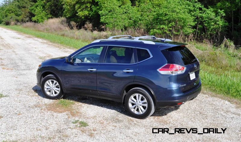 2015 Nissan Rogue SV 12