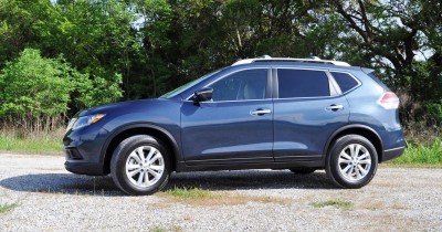 2015 Nissan Rogue SV 2