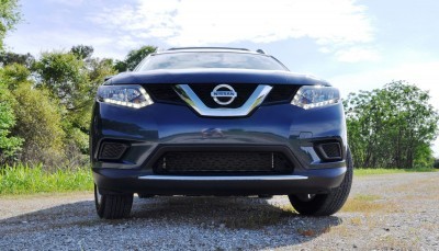 2015 Nissan Rogue SV 23