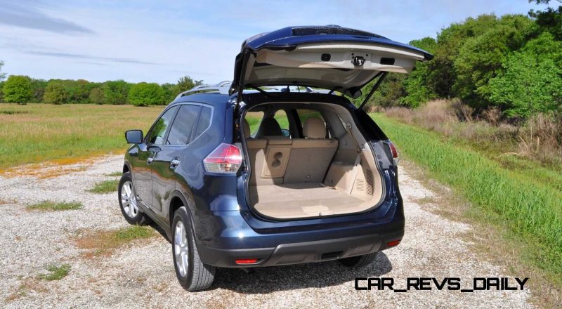 2015 Nissan Rogue SV 26