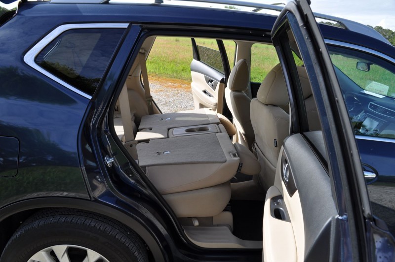 2015 Nissan Rogue SV 42