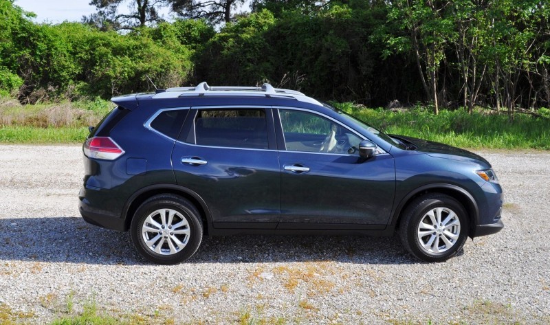 2015 Nissan Rogue SV 49