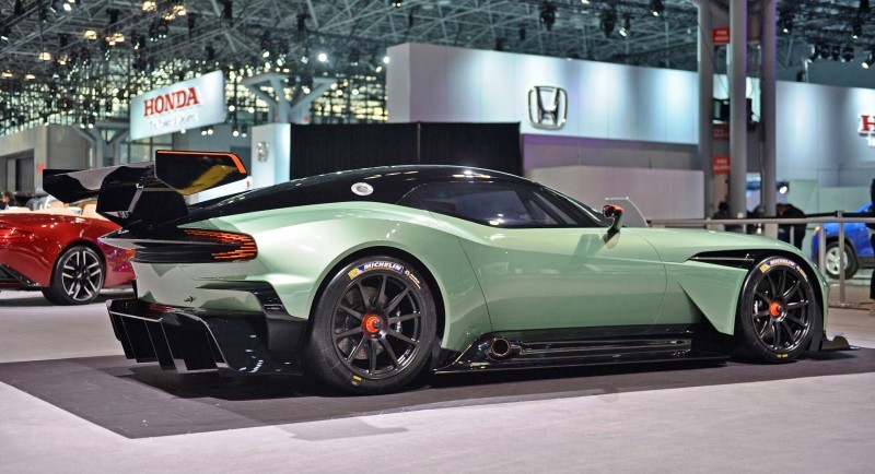 2016 Aston Martin VULCAN 3