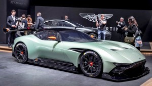 2016 Aston Martin VULCAN 35