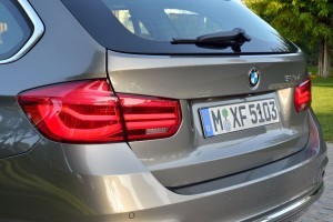 2016 BMW 3 Series 27