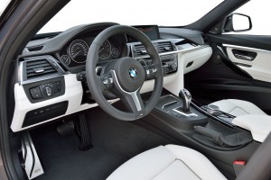 2016 BMW 3 Series Interiors 16