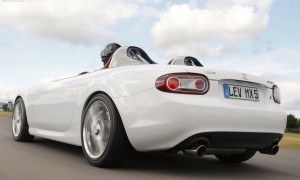 Mazda-MX-5_Superlight_Concept_2009_1600x1200_wallpaper_14