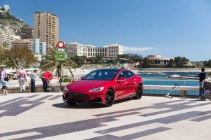 Tesla Model S by LARTE Design 9