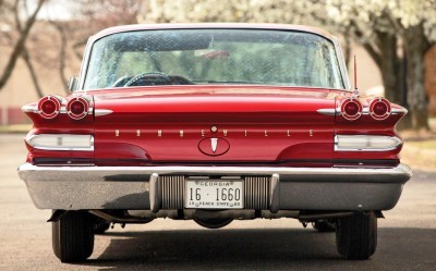 1960 Pontiac Bonneville Sport Coupe 17