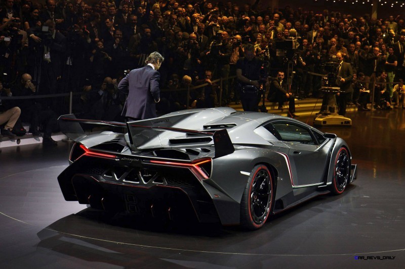 2013 Lamborghini VENENO Coupe 23