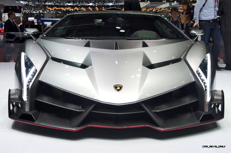 Lamborghini Veneno front view