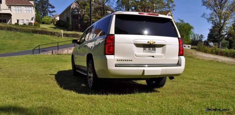 2015 Chevrolet Suburban LTZ 4WD White Diamond Tricoat 26