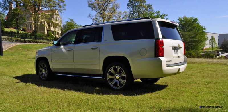 2015 Chevrolet Suburban LTZ 4WD White Diamond Tricoat 30