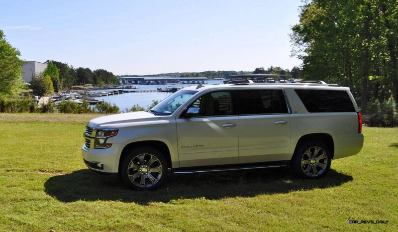 2015 Chevrolet Suburban LTZ 4WD White Diamond Tricoat 32