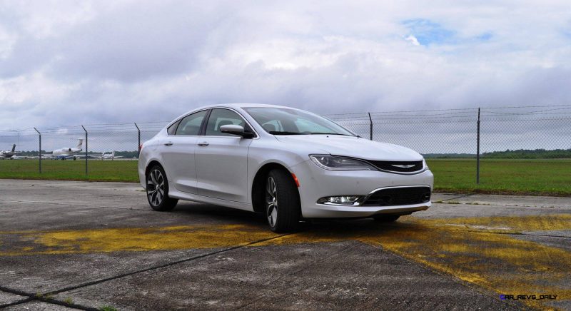 2015 Chrysler 200C V6 10