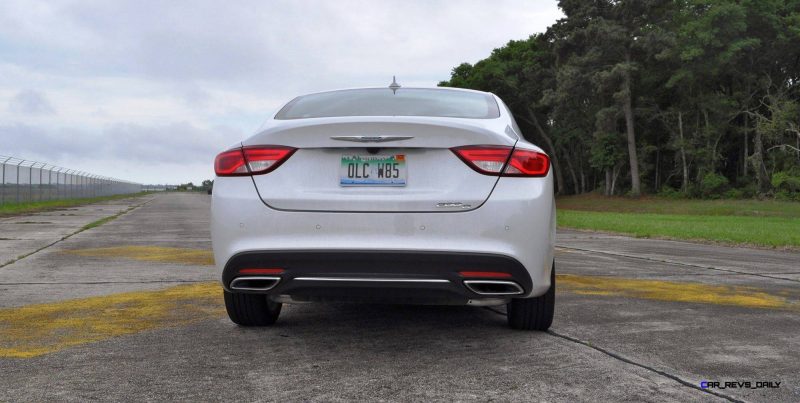 2015 Chrysler 200C V6 13