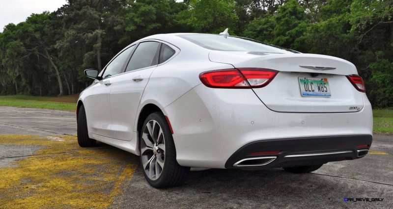 2015 Chrysler 200C V6 16