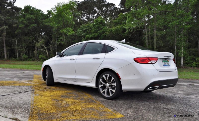 2015 Chrysler 200C V6 17