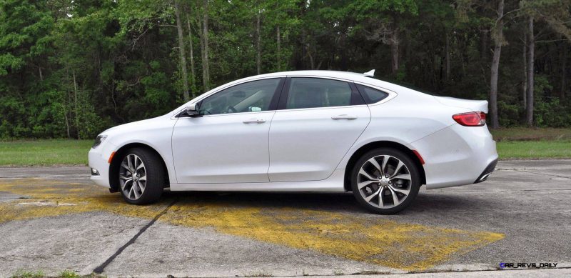 2015 Chrysler 200C V6 18