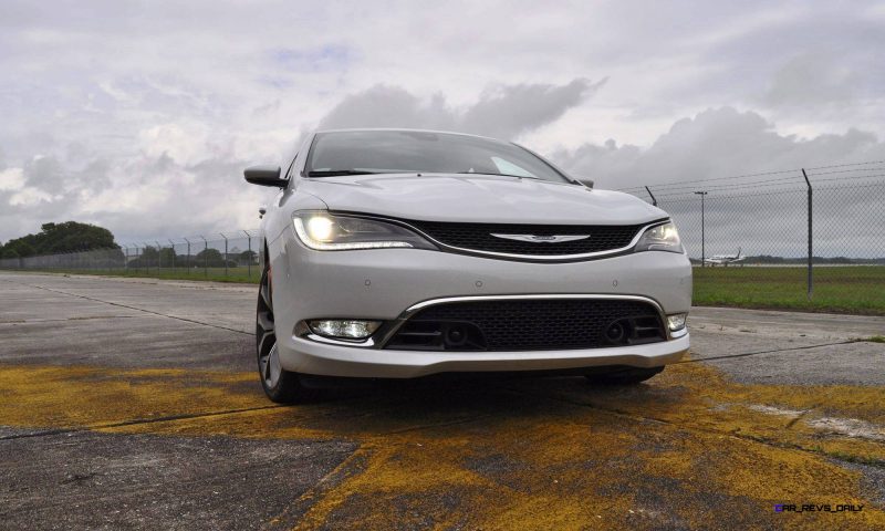 2015 Chrysler 200C V6 29