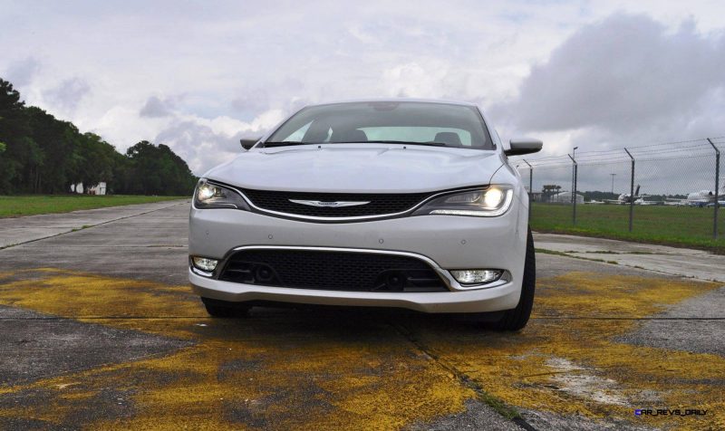 2015 Chrysler 200C V6 30