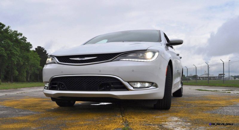 2015 Chrysler 200C V6 32